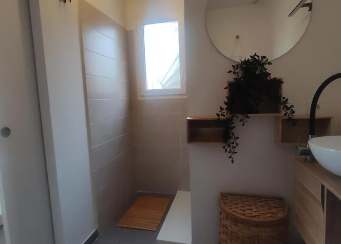 Couette-café O'me Wally Galargues